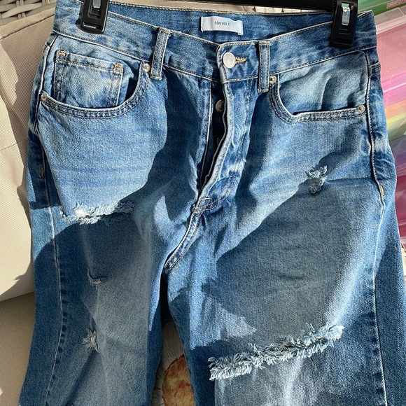Forever 21 Denim - Distressed Forever 21 Boyfriend Jeans